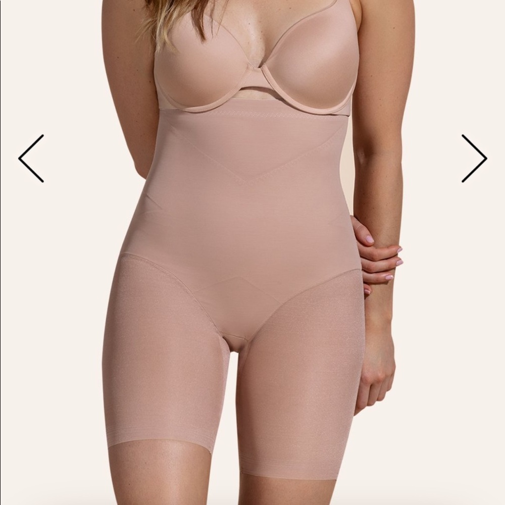 HoneyLove Super Power Short Size M - NWT